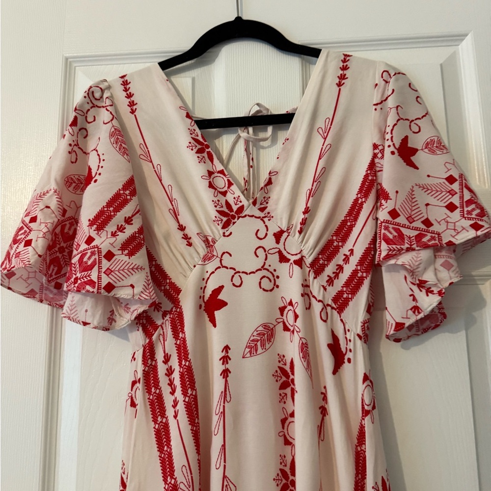 Elegant Red and White Long Sleeve Dress
